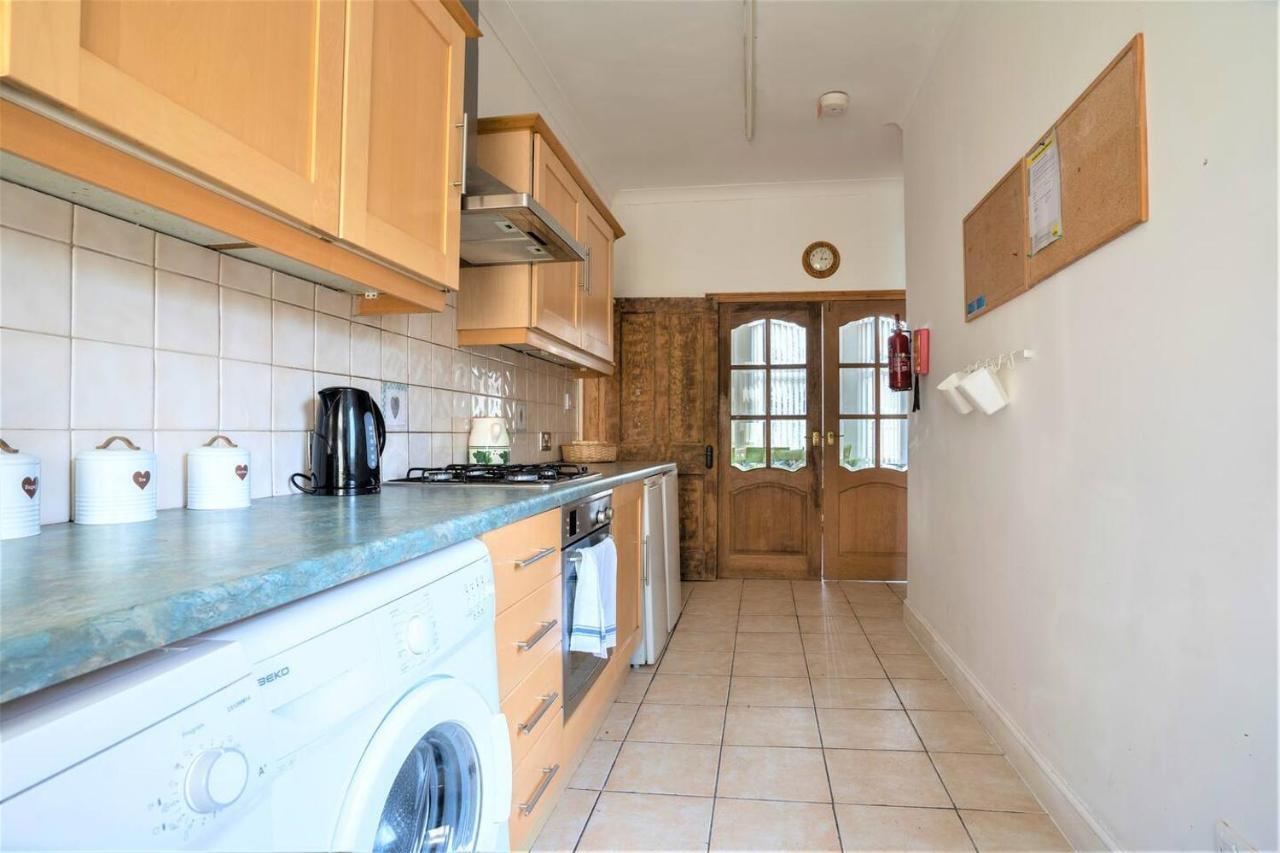 Charming 4-Bed Pet Friendly House In Liverpool Villa Esterno foto